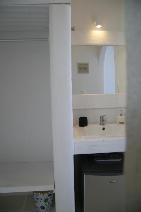 George & Irene Hotel إيوس خورا المظهر الخارجي الصورة