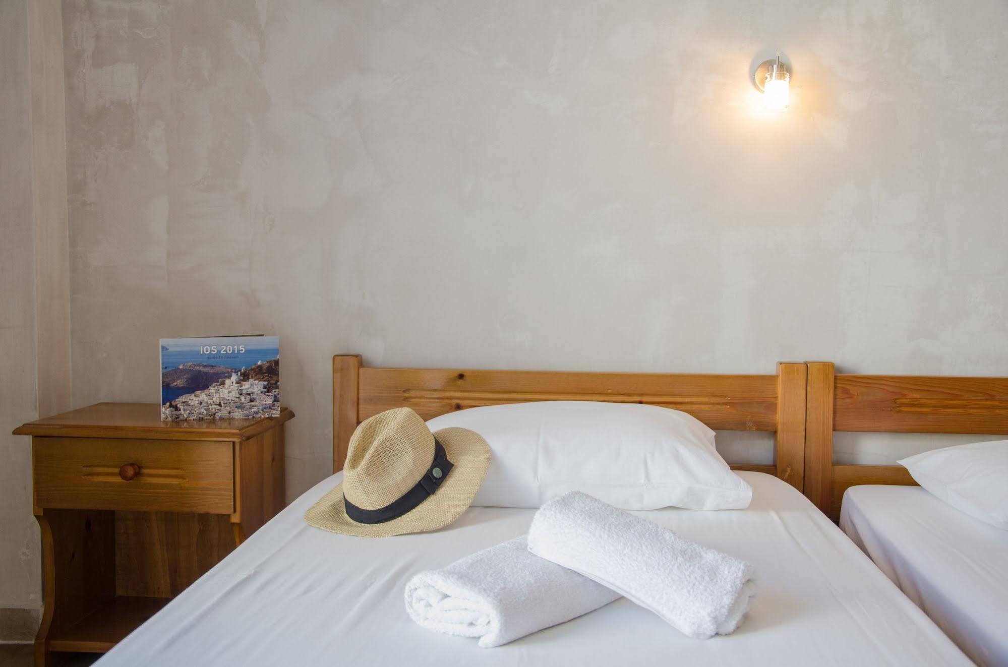 George & Irene Hotel إيوس خورا المظهر الخارجي الصورة