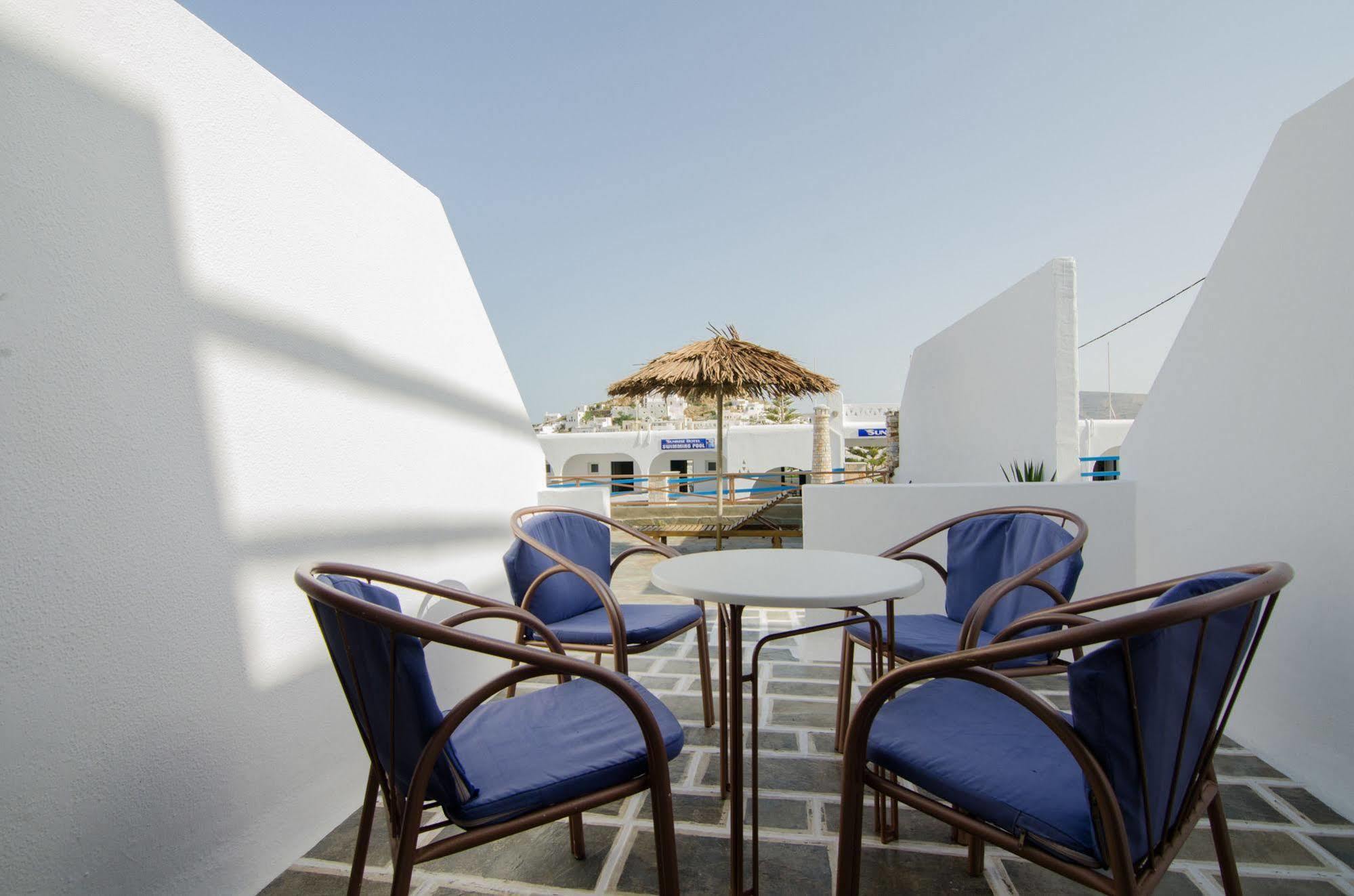 George & Irene Hotel إيوس خورا المظهر الخارجي الصورة