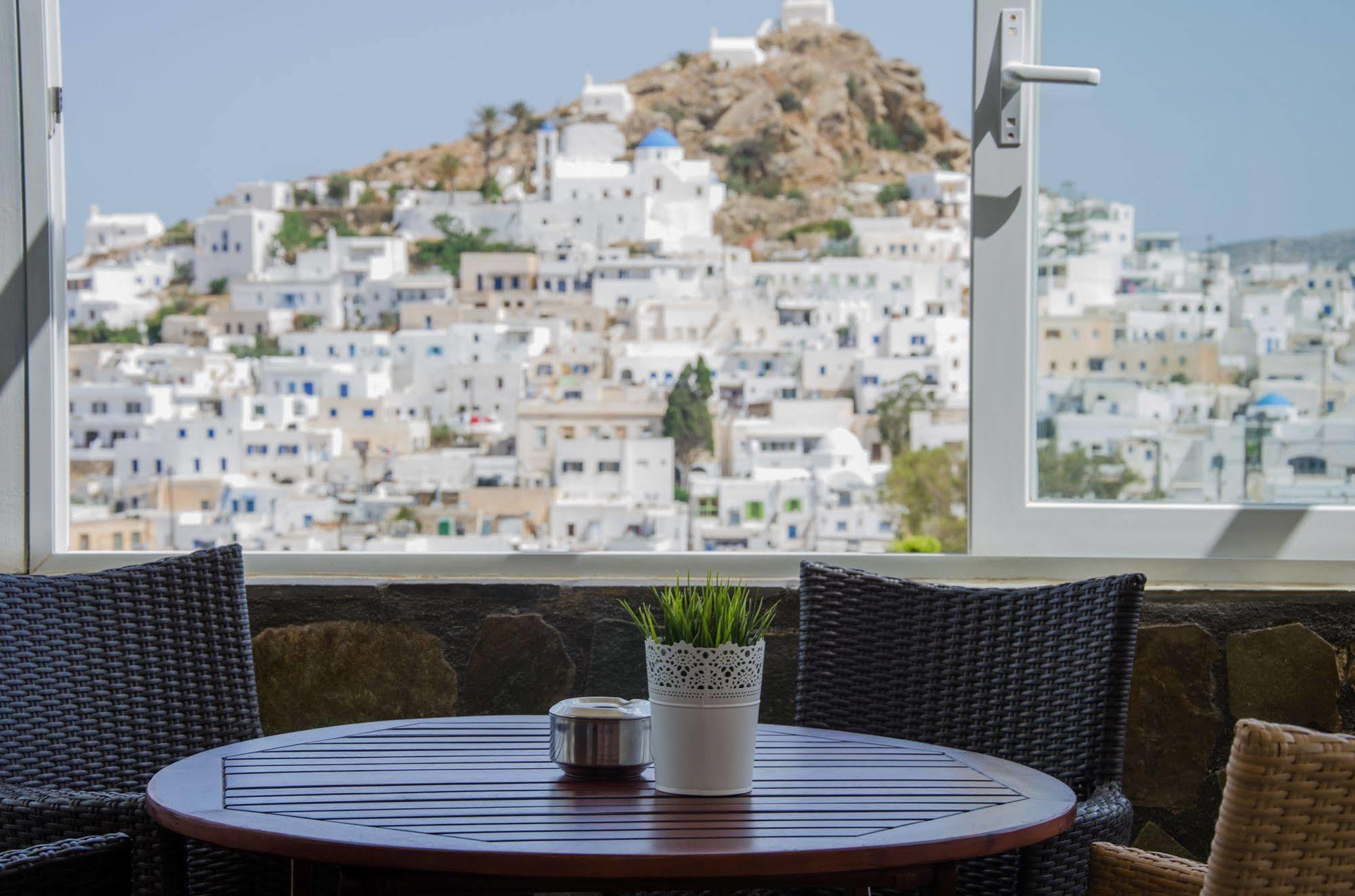 George & Irene Hotel إيوس خورا المظهر الخارجي الصورة